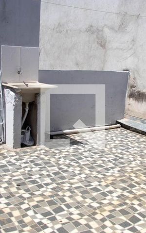 Casa à venda com 150m², 8 quartos e 2 vagas Casa à venda com 150m², 8 quartos e 2 vagasÁrea de Serviço 4