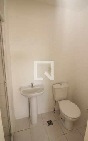 Apartamento à venda com 70m², 3 quartos e 1 vaga Apartamento à venda com 70m², 3 quartos e 1 vagaBanheiro da Suíte
