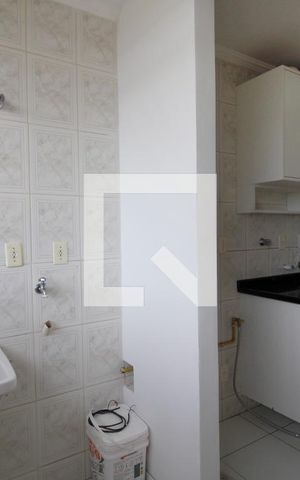 Apartamento para alugar com 71m², 2 quartos e 1 vagaÁrea de Serviço