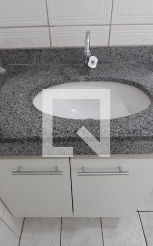 Apartamento para alugar com 71m², 2 quartos e 1 vagaBanheiro