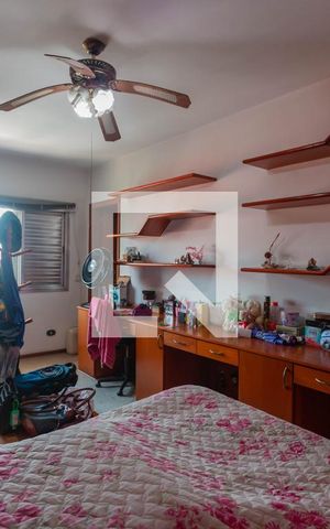 Casa à venda com 346m², 4 quartos e 4 vagas Casa à venda com 346m², 4 quartos e 4 vagasSuíte 2