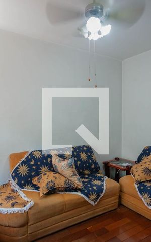 Casa à venda com 346m², 4 quartos e 4 vagas Casa à venda com 346m², 4 quartos e 4 vagasEscritório