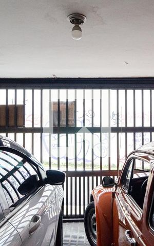 Casa à venda com 150m², 2 quartos e 2 vagas Casa à venda com 150m², 2 quartos e 2 vagasGaragem