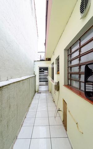 Casa à venda com 150m², 2 quartos e 2 vagas Casa à venda com 150m², 2 quartos e 2 vagasCorredor
