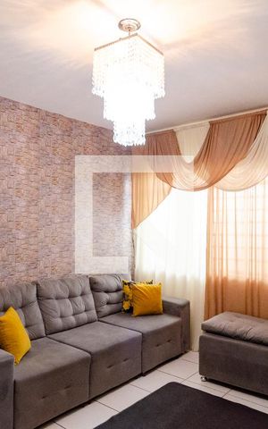 Casa à venda com 150m², 2 quartos e 2 vagas Casa à venda com 150m², 2 quartos e 2 vagasSala