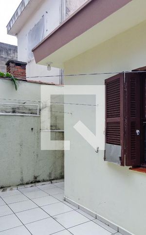 Casa à venda com 150m², 2 quartos e 2 vagas Casa à venda com 150m², 2 quartos e 2 vagasArea de Serviço