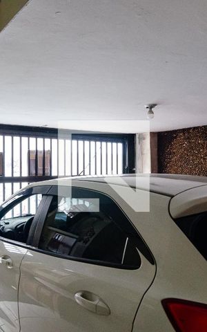 Casa à venda com 150m², 2 quartos e 2 vagas Casa à venda com 150m², 2 quartos e 2 vagasGaragem