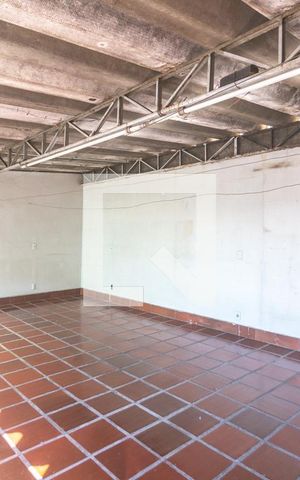 Casa à venda com 185m², 2 quartos e 2 vagasQuintal