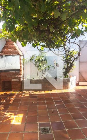 Casa à venda com 185m², 2 quartos e 2 vagasQuintal