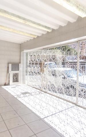 Casa à venda com 185m², 2 quartos e 2 vagasGaragem