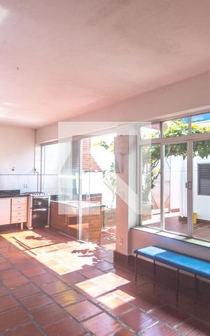 Casa à venda com 185m², 2 quartos e 2 vagasSalão