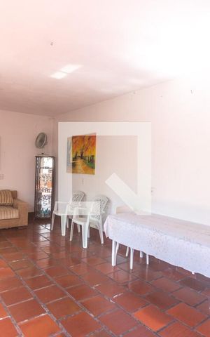 Casa à venda com 185m², 2 quartos e 2 vagasSalão