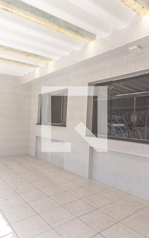 Casa à venda com 185m², 2 quartos e 2 vagasGaragem