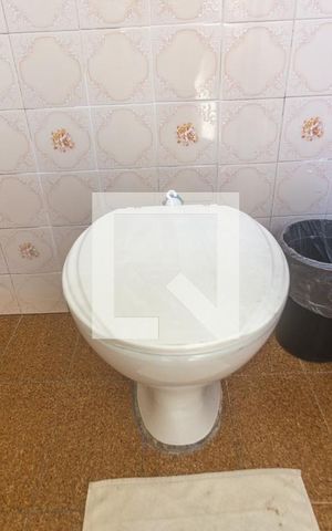 Casa à venda com 185m², 2 quartos e 2 vagasBanheiro de serviço