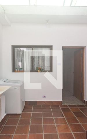 Casa à venda com 185m², 2 quartos e 2 vagasÁrea de serviço