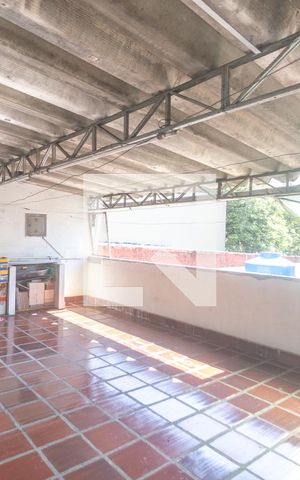 Casa à venda com 185m², 2 quartos e 2 vagasQuintal