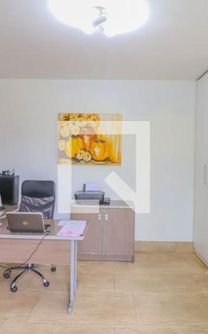 Casa à venda com 147m², 3 quartos e 1 vaga Casa à venda com 147m², 3 quartos e 1 vagaEscritório