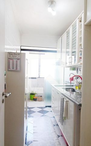Apartamento à venda com 63m², 3 quartos e 2 vagas Apartamento à venda com 63m², 3 quartos e 2 vagasCozinha