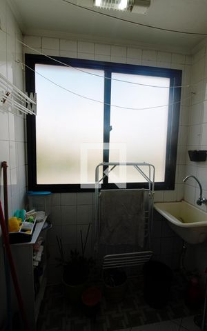 Apartamento à venda com 63m², 3 quartos e 2 vagas Apartamento à venda com 63m², 3 quartos e 2 vagasÁrea de Serviço