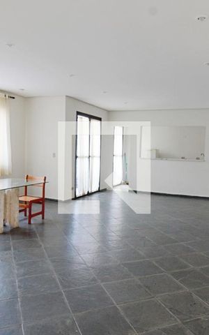 Apartamento à venda com 63m², 3 quartos e 2 vagas Apartamento à venda com 63m², 3 quartos e 2 vagasÁrea comum - Salão de festas