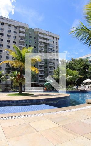 Apartamento à venda com 75m², 2 quartos e 2 vagasÁrea comum - Piscina