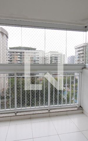 Apartamento à venda com 75m², 2 quartos e 2 vagasVaranda