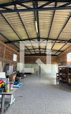 Casa à venda com 140m², 2 quartos e 2 vagasStudio