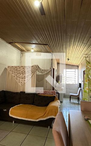 Casa à venda com 140m², 2 quartos e 2 vagasCozinha e Área de Serviço