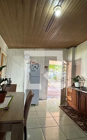 Casa à venda com 140m², 2 quartos e 2 vagasCozinha e Área de Serviço