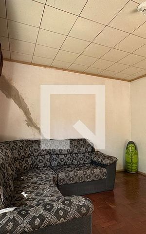 Casa à venda com 140m², 2 quartos e 2 vagasSala