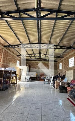 Casa à venda com 140m², 2 quartos e 2 vagasStudio