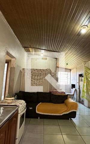 Casa à venda com 140m², 2 quartos e 2 vagasCozinha e Área de Serviço