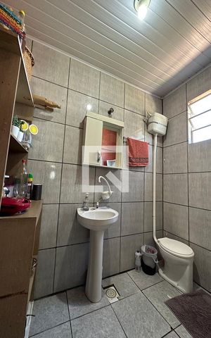 Casa à venda com 140m², 2 quartos e 2 vagasBanheiro