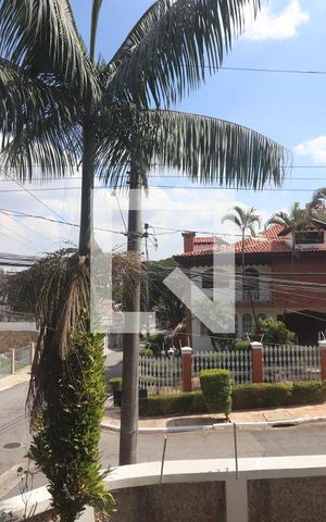Casa à venda com 460m², 4 quartos e 7 vagasJanela Sala de TV