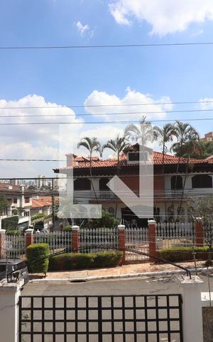 Casa à venda com 460m², 4 quartos e 7 vagasJanela Sala 