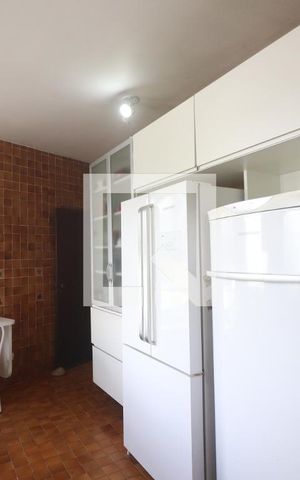 Casa à venda com 460m², 4 quartos e 7 vagasCozinha 