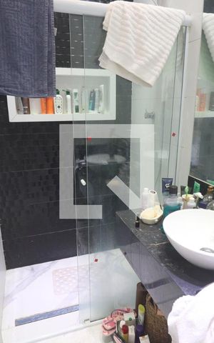 Casa à venda com 460m², 4 quartos e 7 vagasBanheiro Quarto 1 