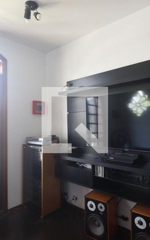 Casa à venda com 460m², 4 quartos e 7 vagasSala de TV