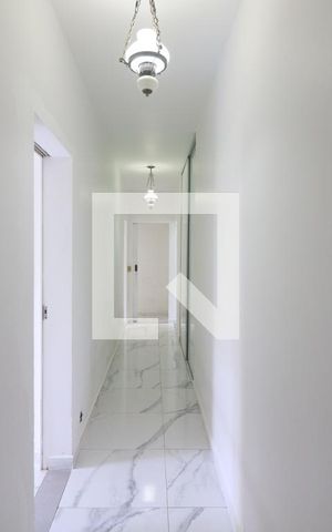 Casa à venda com 460m², 4 quartos e 7 vagasCorredor