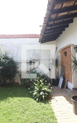 Casa à venda com 460m², 4 quartos e 7 vagasVista Banheiro Quarto 2