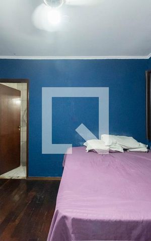Casa à venda com 195m², 3 quartos e 3 vagas Casa à venda com 195m², 3 quartos e 3 vagasSuíte