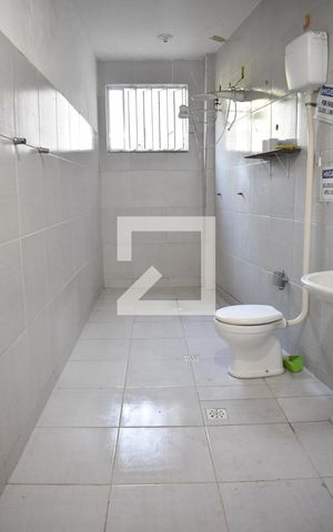Casa à venda com 100m², 2 quartos e 8 vagasBanheiro