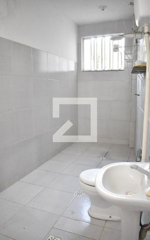 Casa à venda com 100m², 2 quartos e 8 vagasBanheiro
