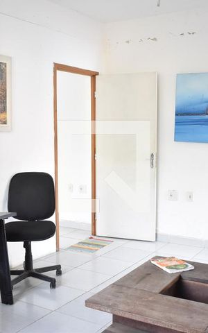 Casa à venda com 100m², 2 quartos e 8 vagasSala