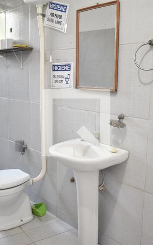 Casa à venda com 100m², 2 quartos e 8 vagasBanheiro