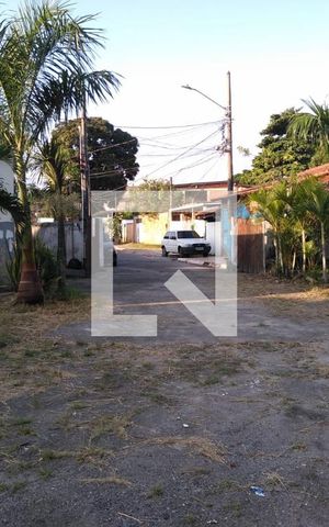 Casa à venda com 100m², 2 quartos e 8 vagas Casa à venda com 100m², 2 quartos e 8 vagasDetalhe