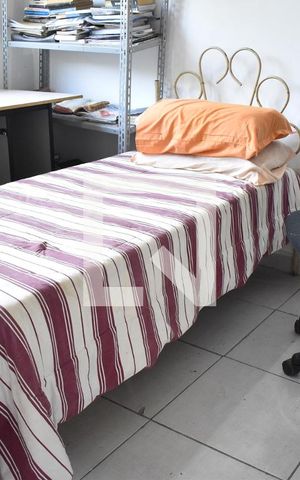 Casa à venda com 100m², 2 quartos e 8 vagasQuarto 2 - Cama