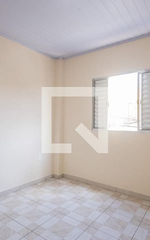 Casa para alugar com 70m², 2 quartos e 1 vagaQuarto 1