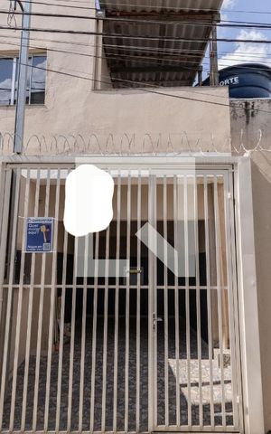 Casa para alugar com 70m², 2 quartos e 1 vagaFachada