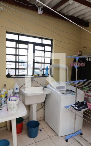 Casa à venda com 100m², 3 quartos e 1 vagaÁrea de Serviço